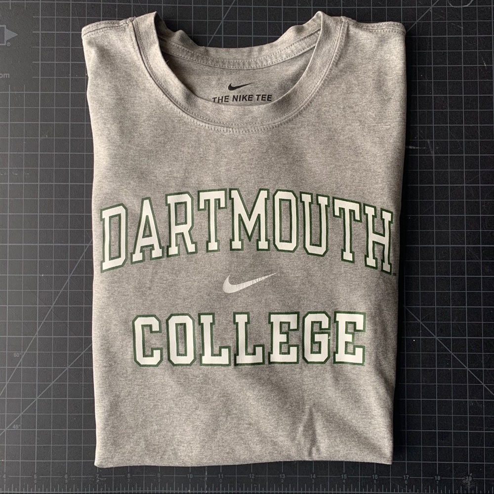 Nike DriFit Dartmouth Longsleeve Size Men’s Medium